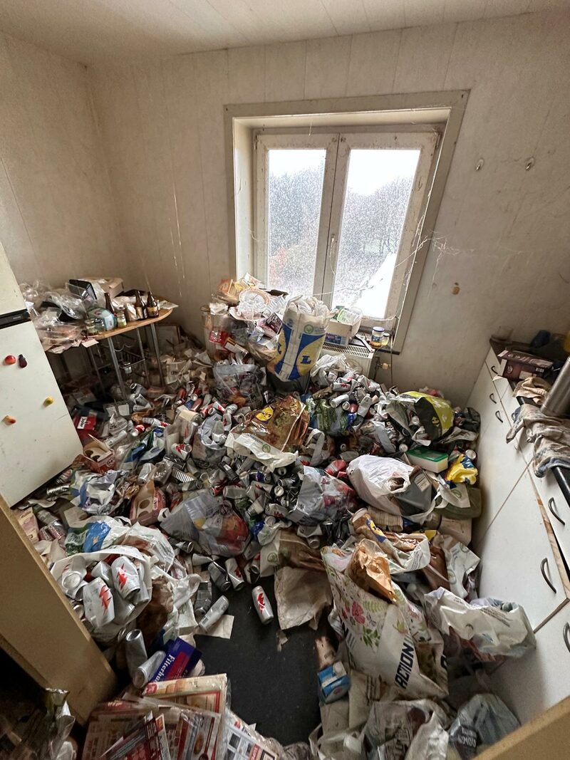 Maison encombrée avant débarras à Liège