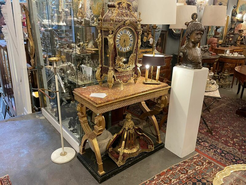 Expertise et rachat d'antiquités lors d'un débarras maison à Liège